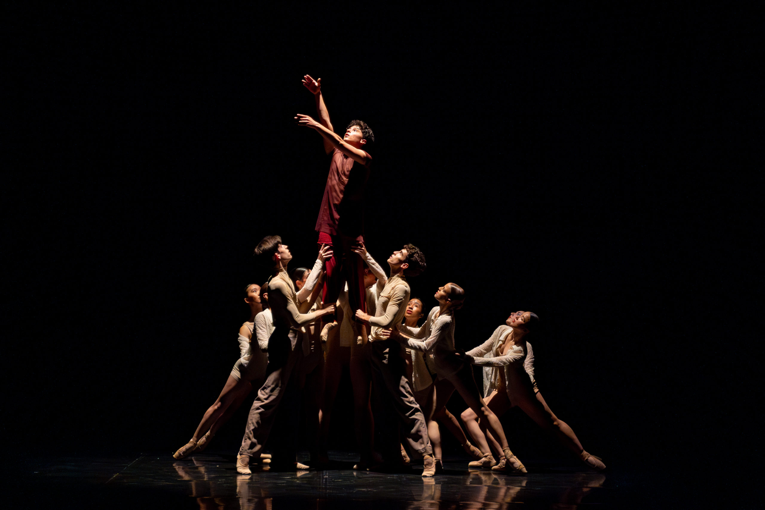 Ad Vitam Aeternam — chorégraphie de Julien Guérin pour l’Institut del Teatre de Barcelone